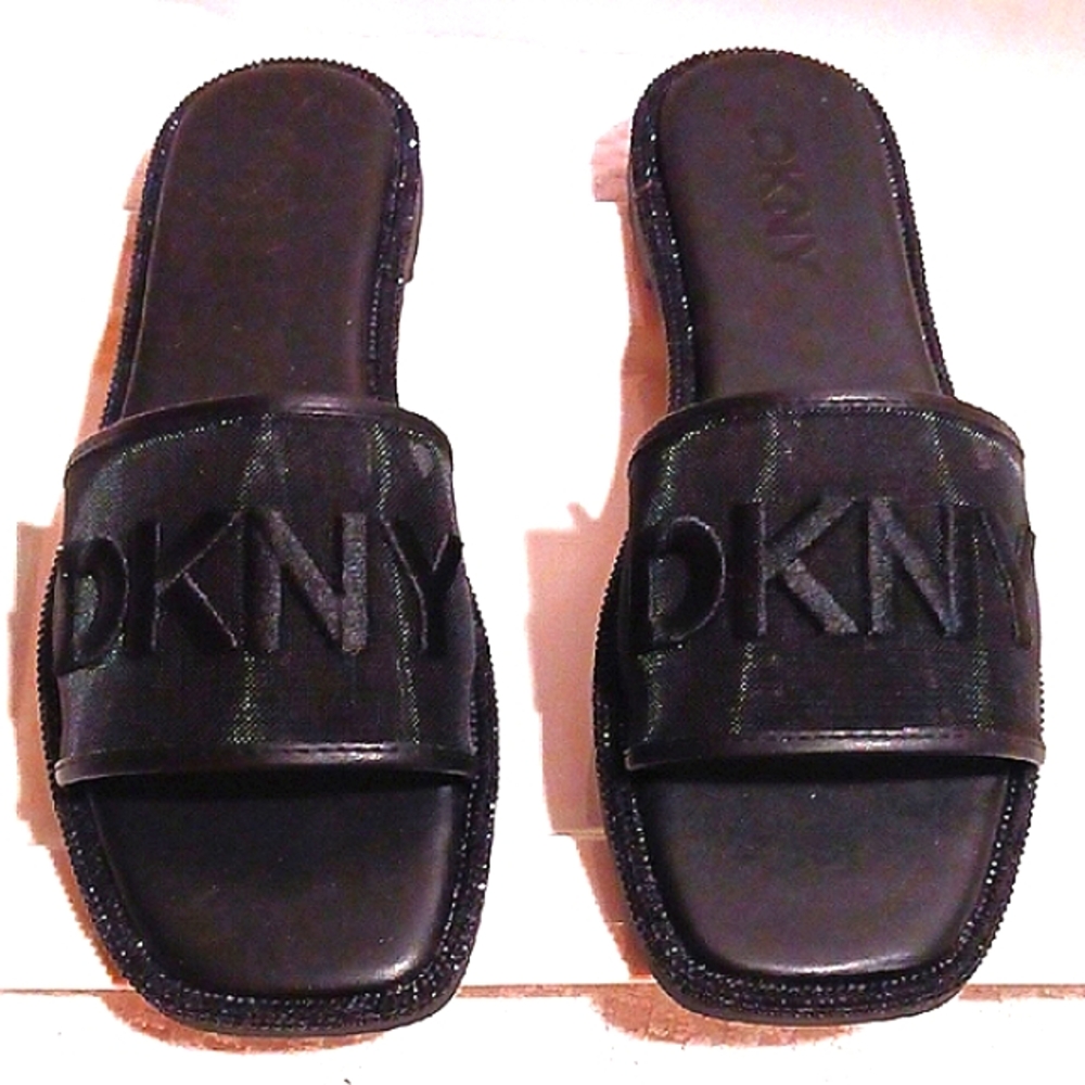 DKNY Black Slide Sandals Mesh With Embroider DKNY Logo  10 Gorgeous!